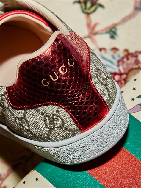 how to spot gucci slippers